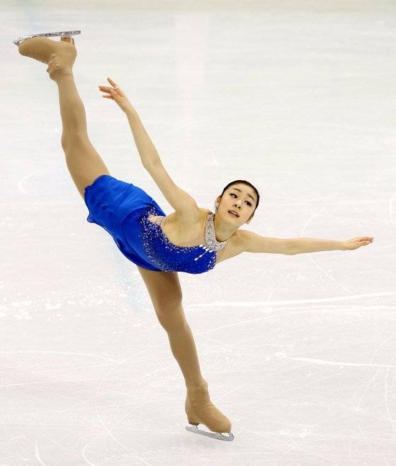 2010 밴쿠버올림픽 프리스케이팅에서 우아한 스파이럴 연기를 펼치는 김연아. [연합뉴스]