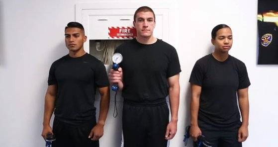 샌프란시스코 경찰은 우리와 비슷한 종목을 시험보지만 통과 기준은 낮은 편이다. SFPD