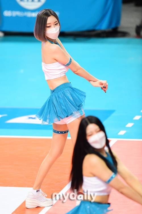 ▲ 초미니 치어리더 서현숙 '요염하게'