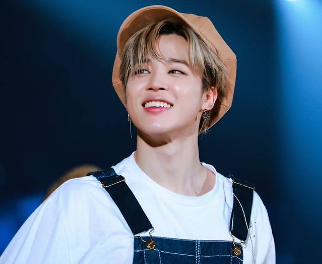 '100점 만점' 방탄소년단 지민 실물, 톱모델 청혼에 스태프도 홀딱♥..'미소천사 솜뭉치' 영접 후기