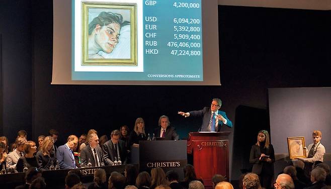 디지털 예술작품들은 경매회사를 통해 고가에 팔리고 있다. 사진은 세계적인 경매 회사 크리스티가 지난 2016년 2월 런던에서 개최한 '2차 대전 후 현대예술' 경매전./크리스티