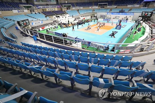 '텅 빈 관중석' [연합뉴스 자료사진]