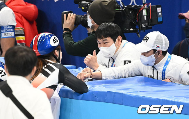 김병준 코치,'최민정 정말 멋진 레이스였어' [사진]