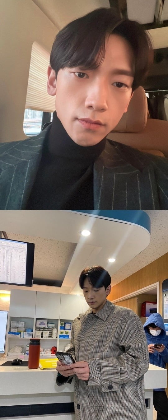 Singer and actor Rain (Jung Ji-hoon) showed off his dandy visuals.Rain posted a picture on his instagram on Tuesday with a fire emoticon.The photo released on the day showed Rain taking a selfie in the car, and then she shows off her warm visuals at the scene of the drama shooting.Rain married actor Kim Tae-hee in January 2017 and has two daughters. Rain is currently appearing on TVNs Ghost Doctor.Ghost Doctor is a work that depicts the story of two doctors who are background, ability, personality, and drama, combining soul and body due to ice.