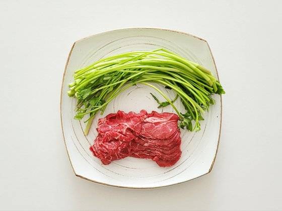 소고기 미나리 말이 재료. 사진 신혜원