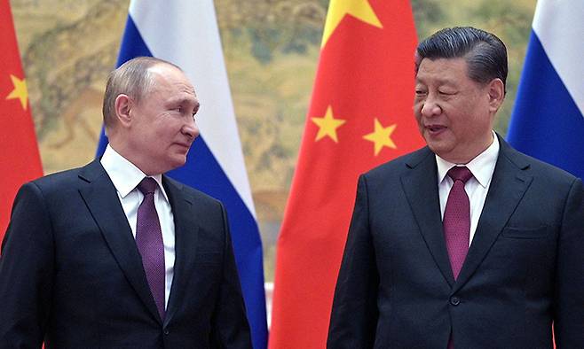 2022년 2월 시진핑 중국 주석(오른쪽)과 블라디미르 푸틴 러시아 대통령