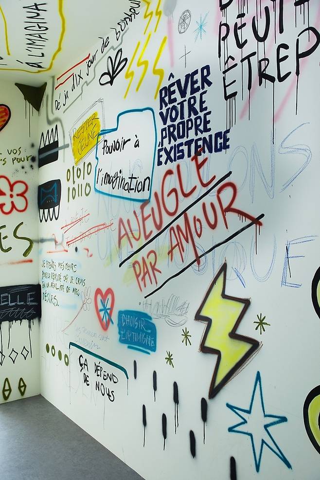 '구찌 가든 아키타이프: 절대적 전형' 거리로 나온 구찌 [구찌 제공. 재판매 및 DB 금지]