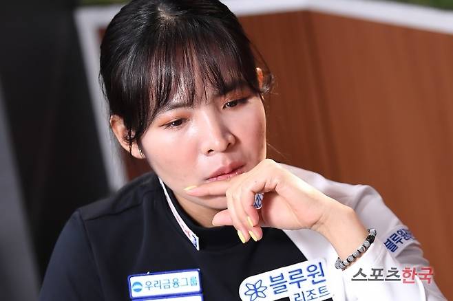 당구선수 스롱 피아비가 2일 충북 청주시에 위치한 피아비큐 당구장에서 스포츠한국과 만나 인터뷰를 하고 있다. 사진=이혜영 기자 lhy@hankooki.com