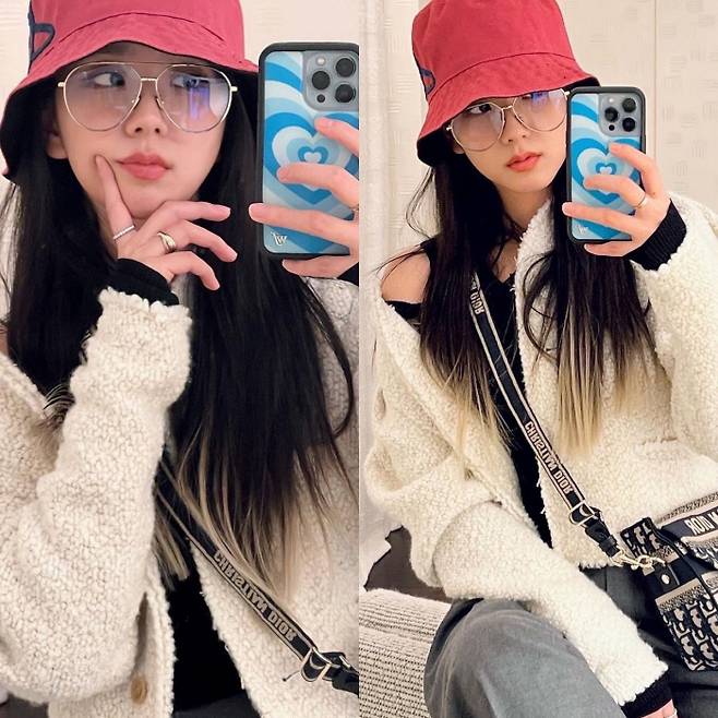 Girl group BLACKPINK JiSoo boasted perfect beauty with hip fashion.JiSoo posted photos on his social network service on the 4th, along with an article entitled Mirror Selfie.In the photo, JiSoo completed a hip fashion by adding a large pair of glasses to a red padora with a luxury D bag.JiSoo has focused on those who boast of neat beauty that is not covered by hip fashion.JiSoo left for Paris on the 28th of last month to attend the Paris Fashion Week schedule, and JiSoo boasted a beautiful aspect as a luxury brand muse.