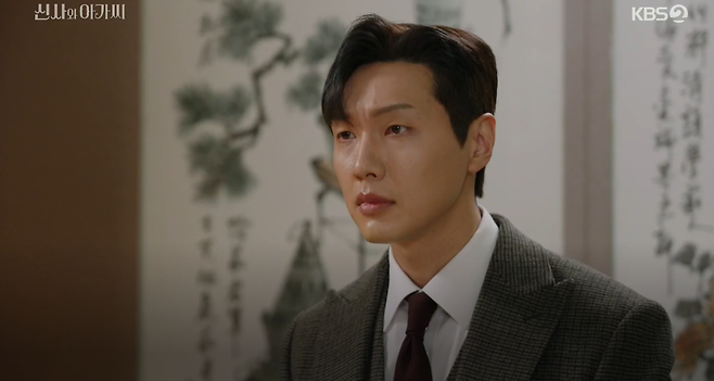 Amid growing suspicions surrounding Park Ha-nas pregnancy, Ji Hyun Woo noticed a lie as she recalled Memory.As the hand-held hostess moved away, Park Ha-na told Ji Hyun Woo that he would jump into Han River if he did not marriage, and blackmail – Cinémix Par Chloé.Jo Sa-ra (Park Ha-na), who came home saying that she had a child of Ji Hyun Woo in the KBS2 weekend drama Gentleman and Young Lady broadcast on the 5th, was excited when she was stopped by Kim, a sweet potato at night while organizing British clothes at will.I have a child with my chairman, where is it pointed out now? However, Kim said, I have trespassed and the room is now in a mess.Park Dan-dan (Lee Se-hee) recalled the words of the past Britain and said, Even when I was 22, the president liked me only, but how can the chief of staff have a child?I dont think its your child, he said. But Britain said, Where is a woman who lies with her child in the world? Do not come back.I am worried that the presidents heart will go back to Park, he said to Wang Dae-ran (Cha Hwa-yeon) in a cold response from Lee Young-guk, who was trying to cut Kims disregard for himself.But Darran said, The British are terrible to the children. Never. Look at Sejongs (sorry) doing it to him. Who knows whos his ass?I bring 10 Park students, but I can not win my stomach. Sechan (Yoo Jun-seo) is worried about Sejong, who can not sleep due to separation anxiety, and visits Parks house. After a long time, he met Dandan and his aunts sophistication.I do not know why my aunt is in my house. Father does not always drink, and my sister does not lock the door. Janie (Choi Myung-bin), who was worried about her two sisters, told the UK, I can not meet my teacher suddenly, but what about the children. If you say that you are uncomfortable, I will not send the children.But if Father is stopping me, I will take my children to my teachers house. Sejong, who had become more anxious about separation, came home and couldnt sleep and eat.Angered by Josara, who pushed hard Sejong, Janie took her sisters with her and went to Dandans house.Janie, who was waiting for the children, said, Lets go right away when she comes alone with Sejong. She said, Sejong is sick because of her aunt.What is she like? The investigation said, I have your brother. I can not say mother. Janie said, What mother? Who is my mother?If you are going to say that, get out of my house right now. After receiving details from Kim, the British told Josara, The children are hard and hurt, please go home, but Sarah pretended to be sick.Eventually, as the unsustainable British went out of the house, England recalled Memory, who had pushed away in the past while trying to kiss Cho Sa-ra in a villa.England called in Josara to confirm the facts and asked how he proposed.On a sudden date, Sullen Josara said, I put a ring in 100 roses in the villa, and I kissed them first, and I think I had a child that day.Britain looked at it with a scary expression, saying, Why do you lie to Chief?Meanwhile, in a subsequent trailer, when Britain refused to marriage the pregnancy fraud investigation, Then you will see this article.Lee Yeong-guks fiancee, who was pregnant, was found in Han River. It was also confirmed that Lee Il-hwa had cancer metastasis on the pancreas due to poor health.Photo Source  KBS