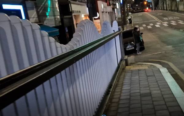 갤럭시 S22 울트라의 UHD(4K)60 프레임으로 촬영한 야간 동영상. 화면 캡처. 정옥재 기자