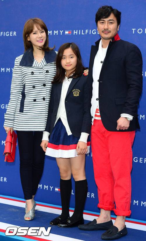 [OSEN=민경훈 기자]한편 이 자리에는 걸스데이, 동방신기 최강창민, 김남주, 이다희, 도희, 김지원, 백진희, 유지태&김효진 부부, 윤민수&윤후, 안정환&이혜원&안리원, 제국의 아이들 시완&광희, 존박, FT아일랜드 이재진, 정겨운, 이기우, 모델 김원중, 한혜진, 송경아, 송해나, 아이린 등 수 많은 셀러브리티들이 참석해 자리를 빛냈다. / rumi@osen.co.kr