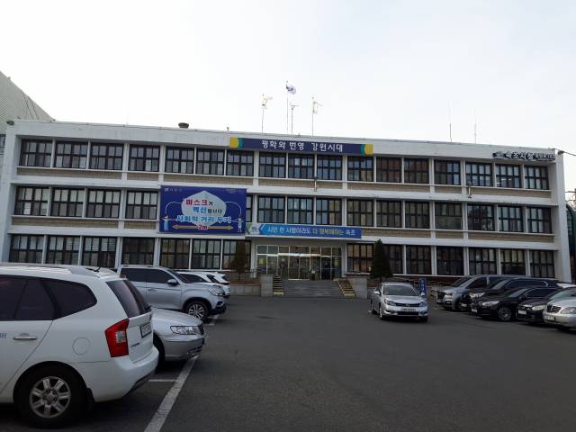 ▲속초시는 식품위생업소(일반음식점)와 공중위생업소(숙박업)의 ICT기반 비대면 관리시스템과 환경개선 사업을 지원한다. ⓒ프레시안(이상훈)