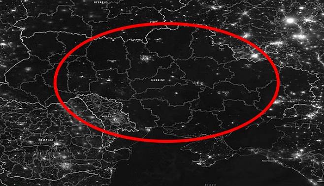 미국항공우주국이 공개한 우주에서 바라본 우크라이나의 밤 모습(9일 기준)