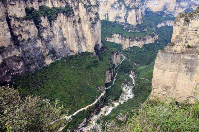 태행대협곡 중 하나인 천폭협 상류. Ⓒ최종명