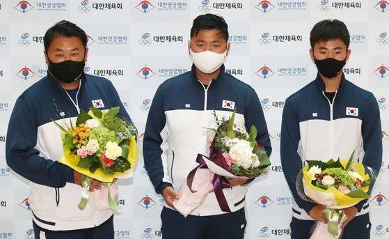 2020 도쿄올림픽에서 금메달을 따낸 오진혁, 김우진, 김제덕 [뉴스1]