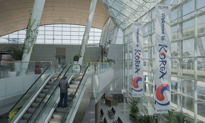 전남 무안군 망운면 무안공항 대합실. 무안공항은 2016년부터 2020년 8월까지 618억원의 누적 적자를 기록했다.