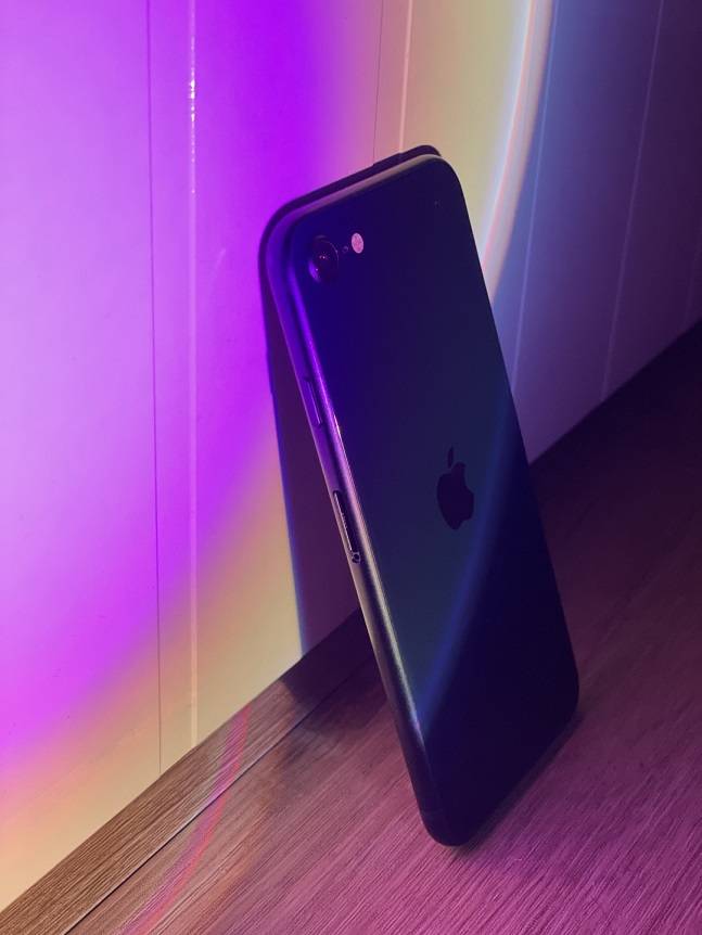 아이폰SE 3세대 / 사진=백유진 기자 byj@