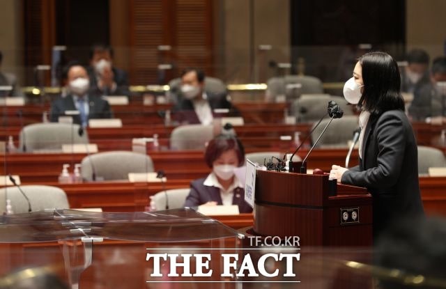 박지현 더불어민주당 공동비상대책위원장이 지난 31일 오후 국회에서 열린 정책의원총회에서 인사말을 하고 있다. /이선화 기자