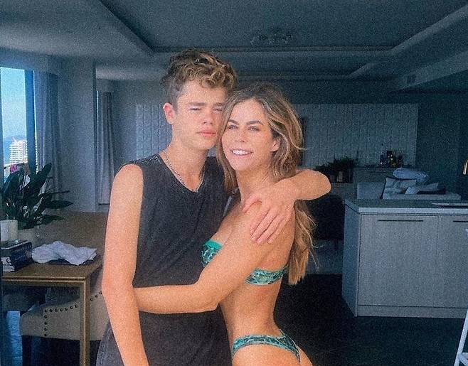 소피 귀돌린(32)와 그의 아들 카이(15). (인스타그램 갈무리) © 뉴스1