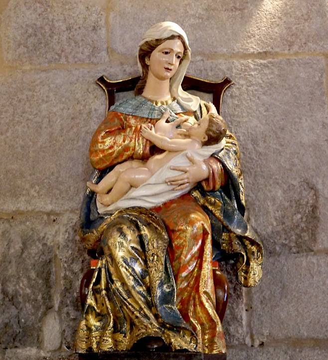 코루냐 산타마리아 성당 성모·아기예수상