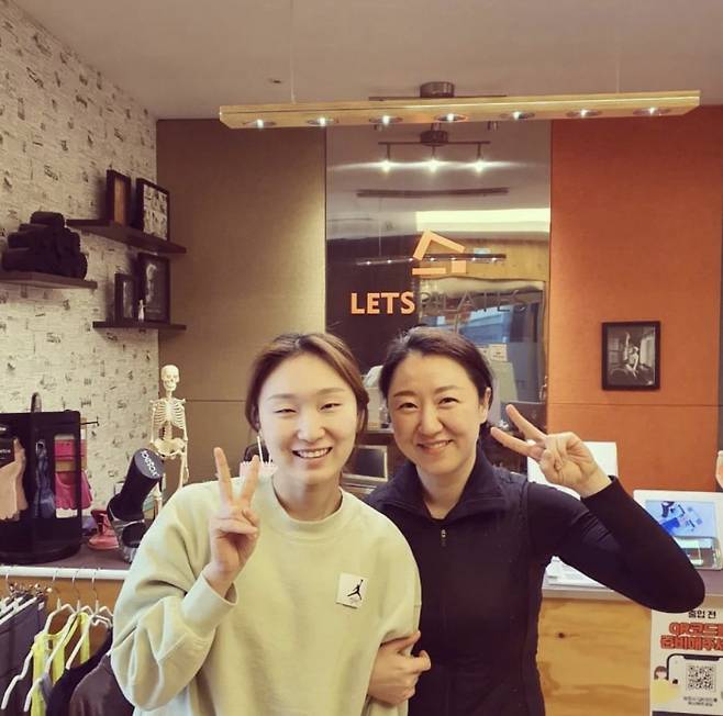 2022 베이징 올림픽을 마치고 귀국하자마자 필라테스 센터로 찾아간 최민정(왼쪽). 인스타그램 캡처