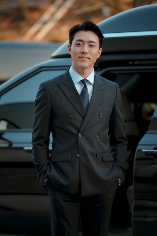 이무생은 “진석이의 대사처럼 저에게는 하루하루가 아깝고 소중한 날들이었다”고 종영 소감을 전했다. 사진ㅣ에일리언컴퍼니