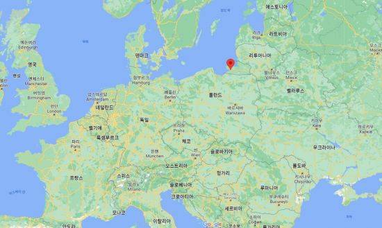 칼리닌그라드(붉은색 표시) 지역은 2차세계대전 당시 소련군에 의해 점령된 뒤 오늘날까지 러시아의 역외 영토로 인정되고 있다. [이미지출처=구글맵]