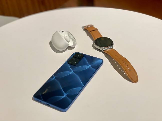 샤오미 레드미노트11 프로와 샤오미 워치 S1, 샤오미 버즈 3T 프로로 샤오미 생태계를 체험해봤다. /사진=백유진 기자 byj@