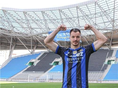 올 시즌 초반 인천 돌풍의 주역 무고사. [사진 프로축구연맹]