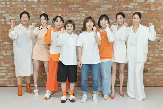 하재석-유정-박문치-김신영-최지나PD-김주연-고은아-배윤정. 사진|KBS