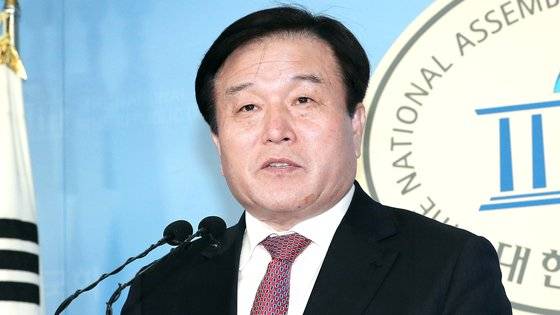 이진복 대통령실 정무수석비서관 내정자. 사진은 2020년 2월 당시 21대 총선 불출마를 선언하고 있는 미래통합당 이진복 의원의 모습. 연합뉴스