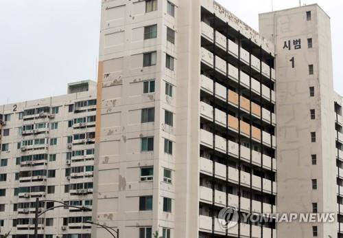 서울시 신속통합기획 추진 대상인 여의도 시범아파트 모습
[연합뉴스 자료사진]