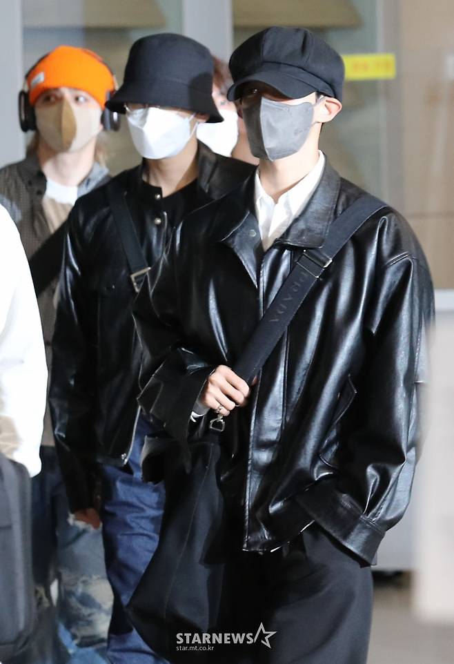 세븐틴 원우-도겸 '우린 블랙!'[★포토]