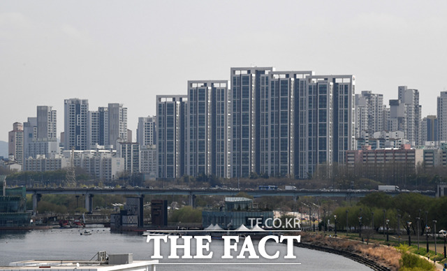 12일 한국부동산원에 따르면 5월 둘째 주 전국 주간 아파트가격 매매가격 변동률은 -0.01%, 서울 0%다. /임세준 기자