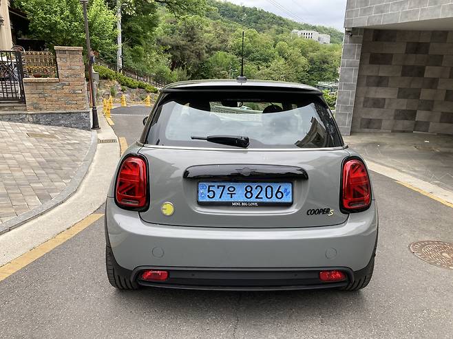 미니 브랜드의 첫 전기차 '미니 일렉트릭'./연선옥 기자