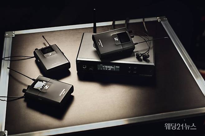 사진 : 젠하이저(SENNHEISER), 무선 인이어 모니터링 시스템 'XSW IEM (XS Wireless IEM)' (사진제공 :&nbsp;젠하이저)