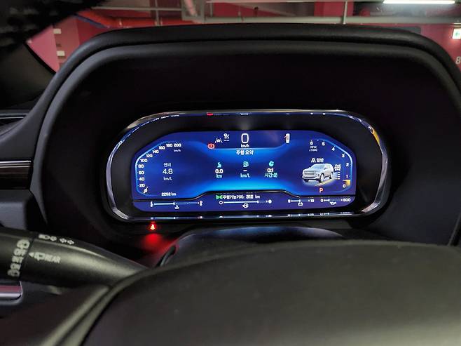 쉐보레 타호 하이컨트리의 12인치 LCD 클러스터. [원호연 기자]