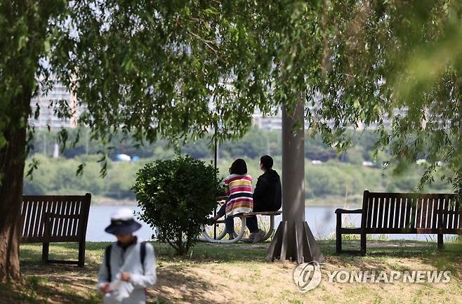 봄과 여름 사이, 녹음이 깃들다 [연합뉴스 자료사진]