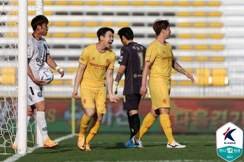 골 넣고 기뻐하는 하승운(왼쪽) [한국프로축구연맹 제공. 재판매 및 DB 금지]