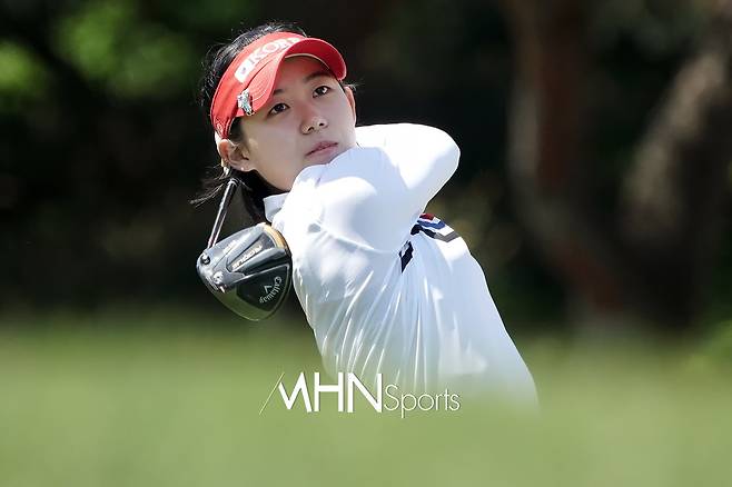 황유민이 15일 열린 KLPGA 투어 NH투자증권 레이디스 챔피언십 최종라운드에서 드라이버 샷을 하고 있다.(용인, MHN스포츠 박태성 기자)