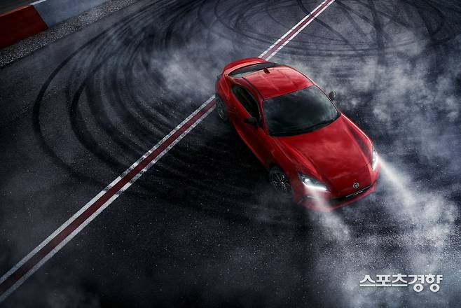 토요타코리아 정통 스포츠카 GR86