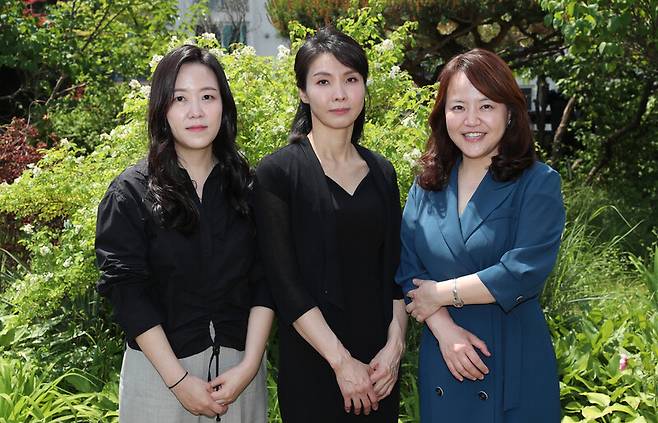 법무부 디지털 성범죄 등 전문위원회 3인. 왼쪽부터 이지원 S2W 부대표, 서지현 검사, 오지원 변호사. 김정효 기자 hyopd@hani.co.kr