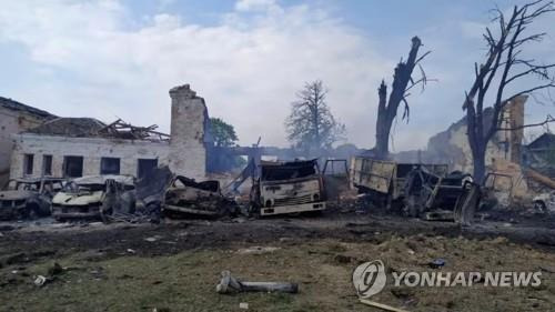 러시아 군의 공격으로 파괴된 우크라이나 북부 체르니히우  [로이터 연합뉴스 자료사진. 재판매 및 DB 금지]