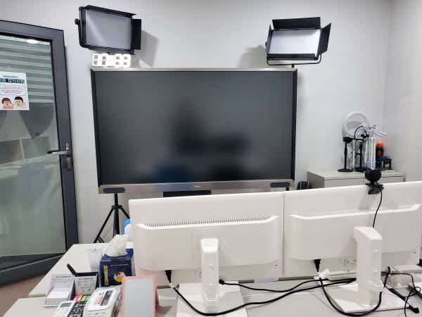 VR 면접을 할 수 있는 방도 있다.