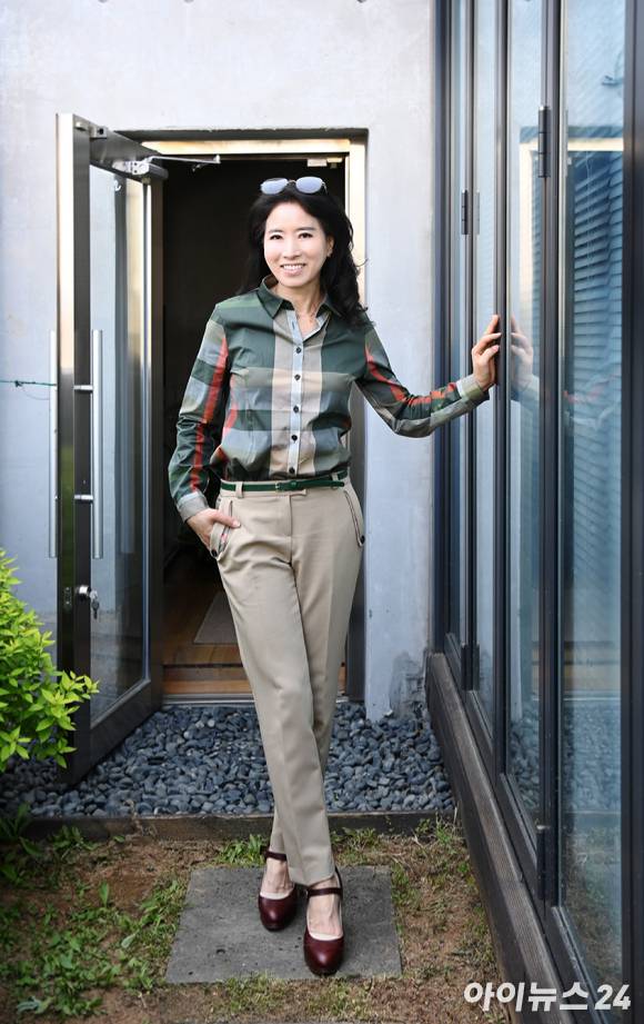 이현아 피트니스연구소 소장은 등산과 트레킹이 몸속 지방을 태우는 유산소 운동이자 좋은 운동이라고 강조했다. [사진=정소희 기자]