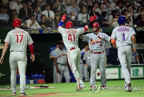 2018년 11월 일본 도쿄돔에서 일본 야구대표팀과 대결한 MLB 올스타 [EPA=연합뉴스 자료사진]