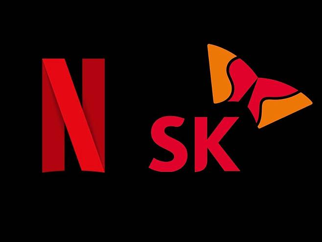 넷플릭스와 SK의 로고. /각 사 제공