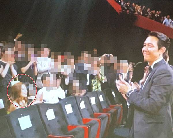 임세령(왼쪽 동그라미 안) 대상그룹 부회장과 이정재의 모습 (사진=뉴스1)