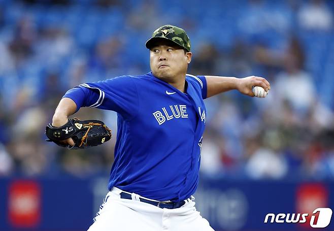 류현진이 신시내티전에서 시즌 첫 선발승을 따냈다.© AFP=뉴스1